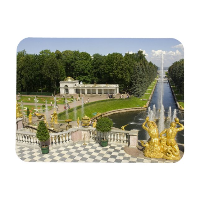 Ryssland. Petrodvorets. Peterhofpalatset. Peter de Magnet (Horisontell)