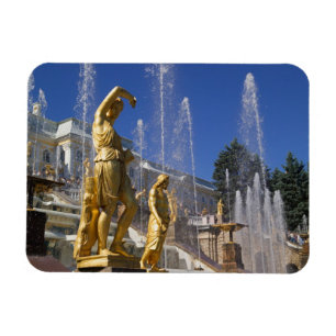Ryssland, St. Petersburg, Gyllene statyer i Magnet