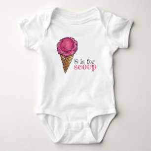 S är för Scoop Rosa Strawberry Ice Cream Cone T-shirt