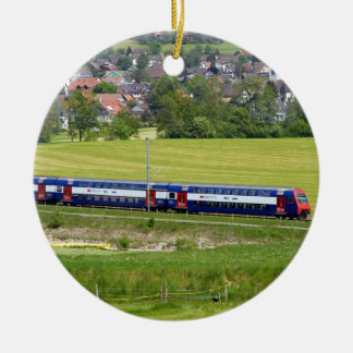 S-Bahn-7z5 tåg i land i Europa Ornament