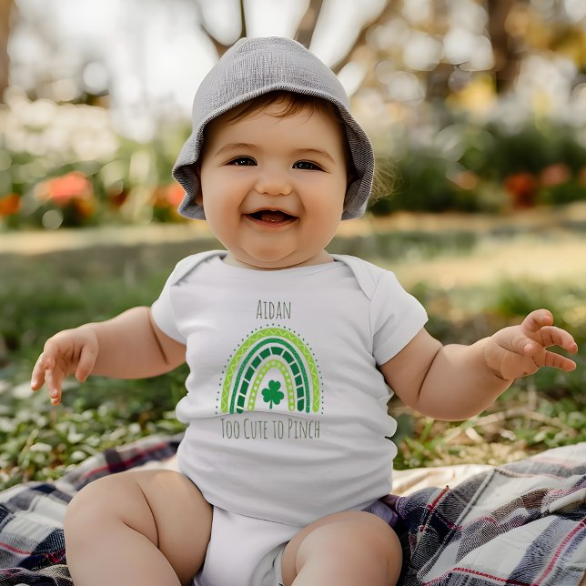 S:t Patrick's Rainbow | Lycklig Whimsical Shamrock T Shirt (St. Patrick's Rainbow | Happy Whimsical Shamrock Baby Bodysuit)