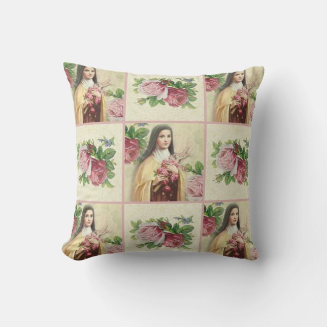 S:t Therese den lilla blomman med rosa rosor Kudde (Framsida)