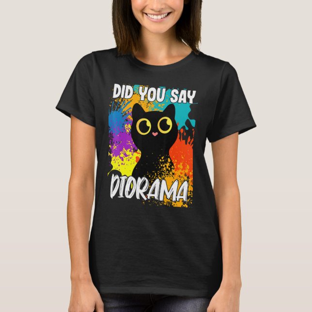 Sa Du Diorama Svart Katt T Shirt (Framsida)