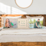 Så glad att du håller i fotopatet 2 kroppskudde<br><div class="desc">Personligens fotokudde för någon speciell. Utformningen har klammerparenteser mot ram i fotot (som definierar vem som är WE och vem som är DU). Texten är skriven i avslappnaden handstil och typsnitt för smalan och lyder: Vi har så tur att ha dig. Fotomallen är inställd för att du ska kunna lägga...</div>