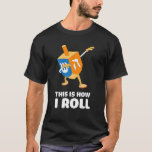 Så här roll jag Dreidel Dabbing Chanukah t T Shirt<br><div class="desc">Så här rullar jag Dreidel Shirt Dabbing Chanukah Tshirt</div>