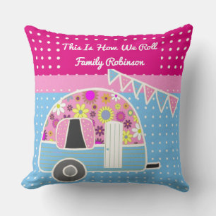 Så här rullar vi Rosa Blue Campervan Retro Cute Kudde