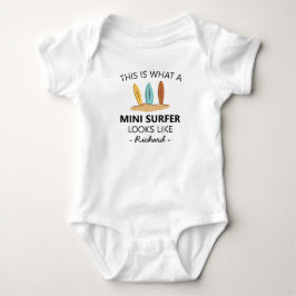 Så här ser en mini-surfare ut - Surfing T Shirt