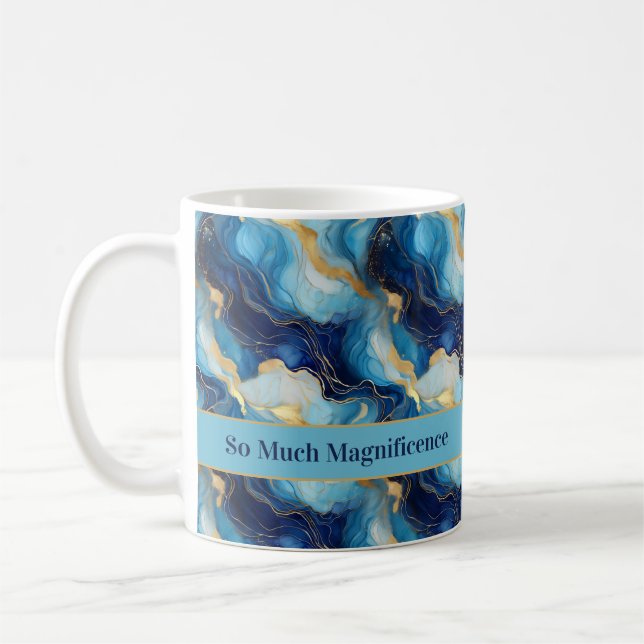 "Så mycket magnificence" Decorative Blue Guld Mugg (Vänster)