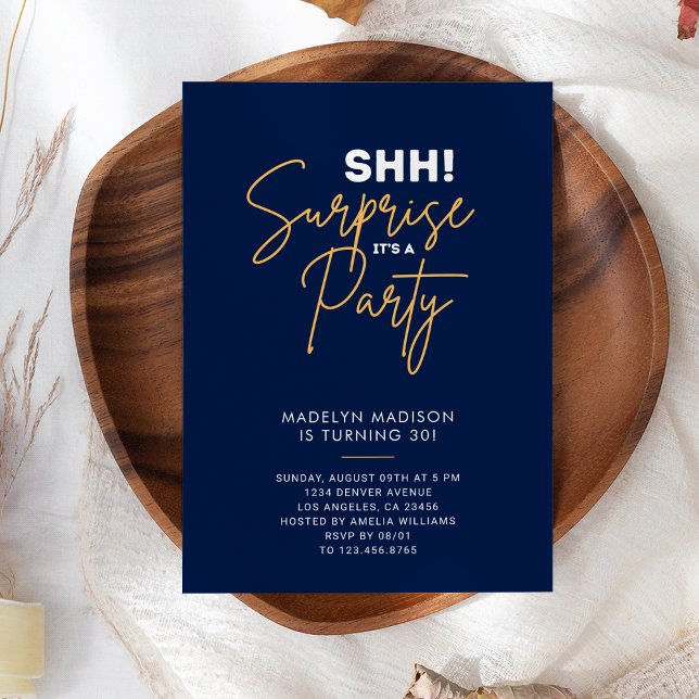 SÅ! Överraskad Födelsedagsfest, blå Elegant Inbjudningar (SHH! Surprise Birthday Party Navy Blue Elegant Invitation
)