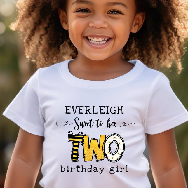 Så sött att bli två blommig 2-årsdag  t shirt (Skapare uppladdad)
