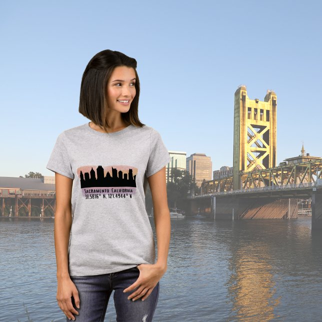 Sacramento CA City Skyline T Shirt (Skapare uppladdad)