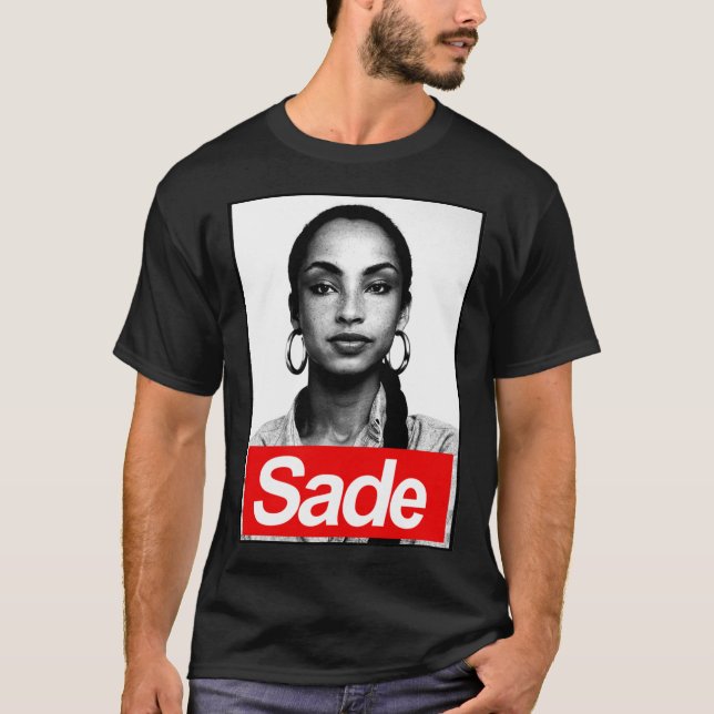 Sade Essential T-Shirt (Framsida)