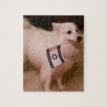 Sadie den judiska Hund Pussel<br><div class="desc">Sadie bär stolt flagga Isreal. Sadie är märkt av Rachel Brandt som på ett modigt sätt har låtit Humorus använda den bilden.</div>
