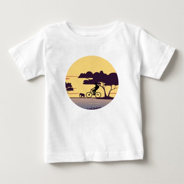 Safari Bike Ride vid Sunset - Cyclist och Elephant T Shirt (Framsida)
