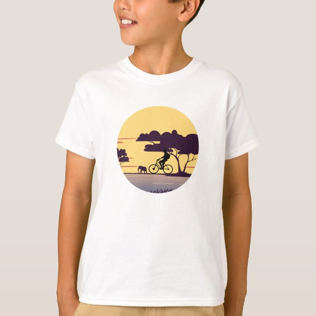Safari Bike Ride vid Sunset - Cyclist och Elephant T Shirt (Framsida)