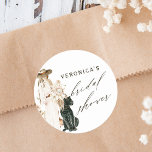 Safari Vild Leopard Boho Dam Möhippa Runt Klistermärke<br><div class="desc">Den här möhippan i bröllop har en boho dam med en blombukett,  leopard med modern kalligrafi. Om du vill ha en mer avancerad anpassning av den här designen klickar du på BLUE DESIGN VERKTYG. Matchande objekt är också tillgängliga.</div>