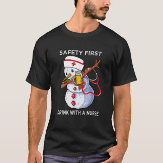 Safety First Drink Nurse Dabbing Snögubbe Julafton T Shirt