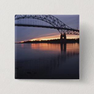 Sagamor Bridge över Cape Cod-kanalen, 2 Knapp