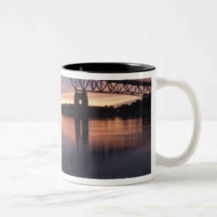 Sagamor Bridge över Cape Cod-kanalen, 2 Två-Tonad Mugg