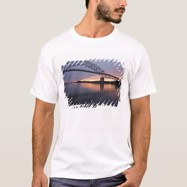 Sagamorbron över Cape Cod-kanalen, T-shirt (Framsida)