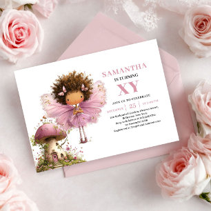 Saganomflickans 1:a födelsedag Rosenskära Blommor Inbjudningar