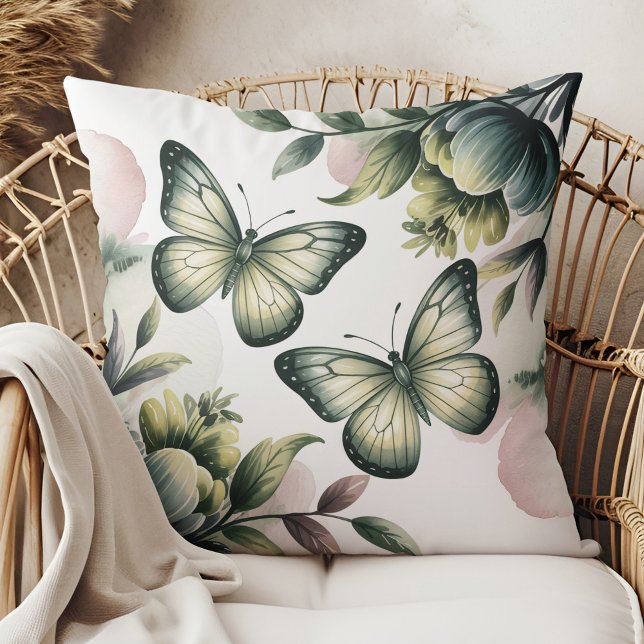 Sage Green Butterfly Throw Pillow Kudde (Sage Green Butterfly Throw Pillow in a boho neutral rattan armchair)
