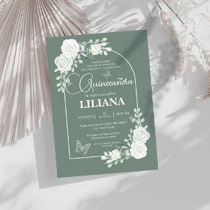 Sage Grönt Blommigt Arch och Butterflies Quinceañe Inbjudningar