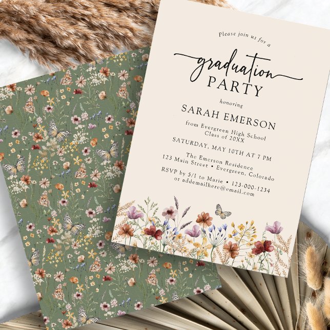 Sage Grönt Boho Studenten Inbjudningar (Sage Green Wildflower Boho Graduation Invitation with Butterfly by Painted Paperie
)
