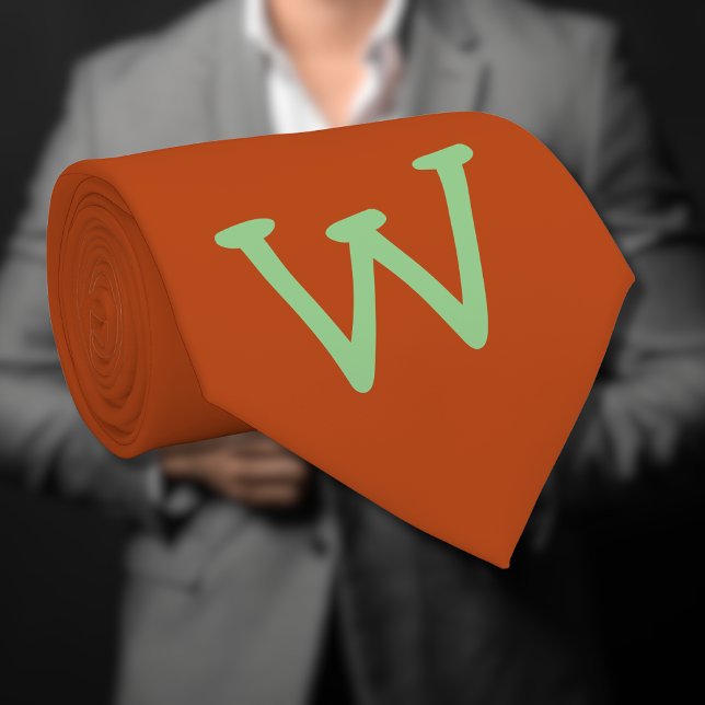 Sage Grönt Funny Initial Brev | Rust Färg Slips (Skapare uppladdad)