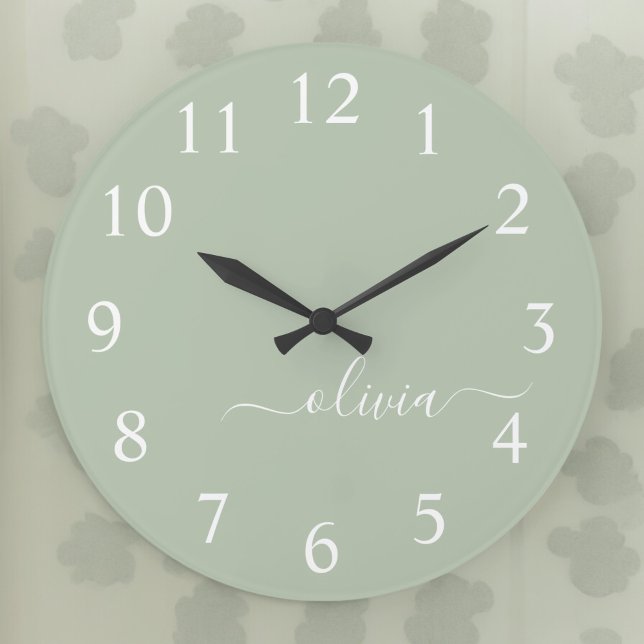 Sage Grönt Minimalist Modern Monogram-Elegant Stor Klocka (Skapare uppladdad)