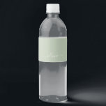 Sage Grönt Minimalist Modern Monogram-Elegant Vattenflaskor Etikett<br><div class="desc">Vi presenterar vår minimalistiska Modern Monogram Elegant Collection för Sage-Grönten: Öka din estetik med en sofistikerad och tidlös elegans. Vår samling visar minimalistiska mönster i en stillastående grönt, kompletterad med raffinerade monogram som är skräddarsydda efter ditt personliga stil. Från polerat kontorsmaterial till mångsidiga tillbehör är varje biet i vår samling...</div>