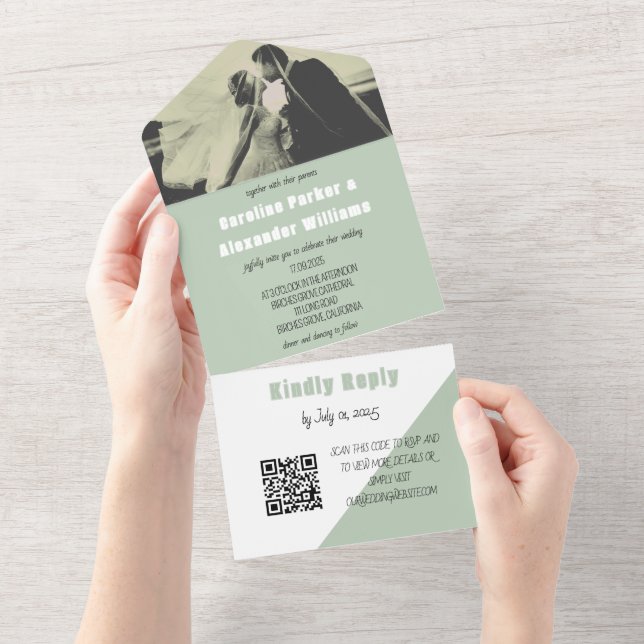 Sage Grönt Modern enkelt QR-kodfoto med fetstil (Avrivbar del)