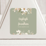 Sage Grönt Modern Watercolor Blommigt Bröllop Fyrkantigt Klistermärke<br><div class="desc">Lägg till en snyggt som avslutar beröringsknapparna till bröllop med det här enkla och moderna bröllop-klistermärket. Den här etiketten har elegant vit, sage grönt och beige vattenfärgsbilder i blommigten med mjuk grönt och ger dig en naturlig färgton för jordton till firande. Perfekt för att försegla kuvert, dekorera favörer eller lägga...</div>
