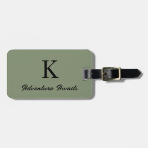 Sage Grönt Monogram Äventyr Awaits Gift Favor Bagagebricka