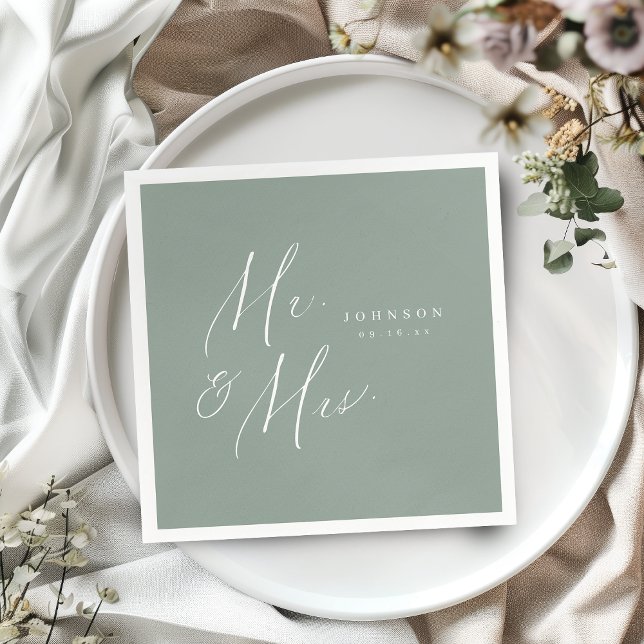 Sage Grönt Mr. och Mrs. Pappersservett (Sage Green Mr. and Mrs. script minimalist wedding Napkins)