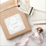 Sage Sketched Vintage Flourish Monogram Bröllop Fyrkantigt Klistermärke<br><div class="desc">Elegant skissade vintagen blomstrar i ram med parets monogram- och snyggt-skript i sage grönt färg,  moderna och klassrika,  underbara bröllopsklistermärken för modern klassisk bröllop,  luxe vintage bröllop och romantisk bröllop.</div>