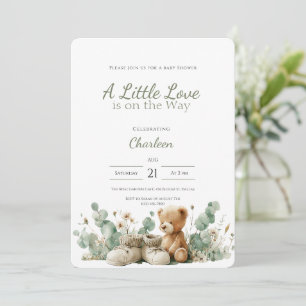 Sagegrön baby shower inbjudan teddybjörn