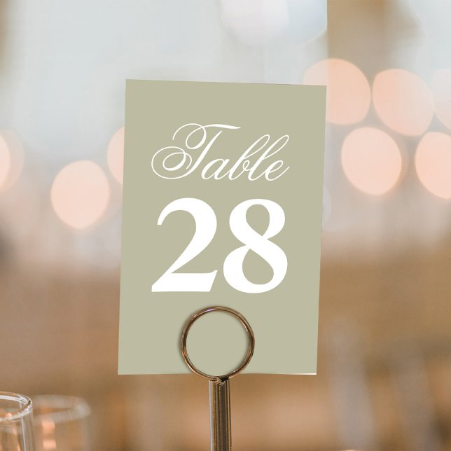 Sagegrön bröllopsbordsskylt med script  bordsnummer (Sage green wedding table number.)