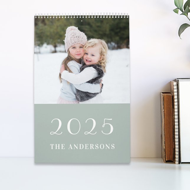 Sagegrön lövverk 2025 Fotokalender Kalender (Skapare uppladdad)