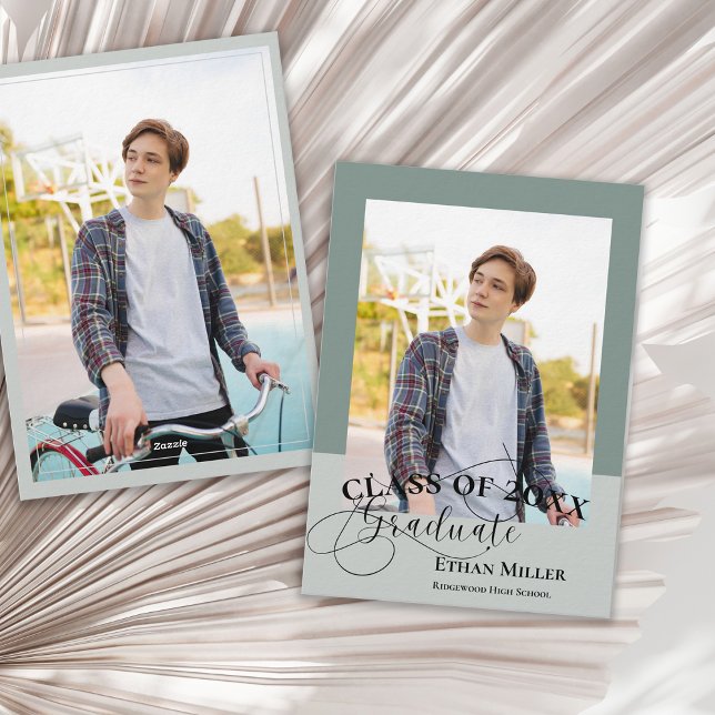 Sagegrön Minimalistisk Fotexamen Annonsering Inbjudningar (Class of 20XX Photo Graduation Announcement Card | Modern Sage Neutral Design)