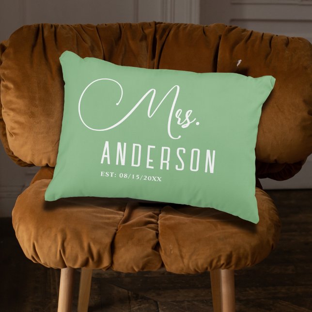 Sagegrön och vit klassisk elegant accentkudde prydnadskudde (Skapare uppladdad)