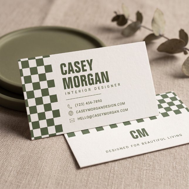Sagegrön Rutig Modern Visitkort (Simulated business cards on table)
