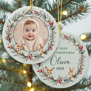 Sagegrön skogs- babys första jul fotografi julgransprydnad keramik