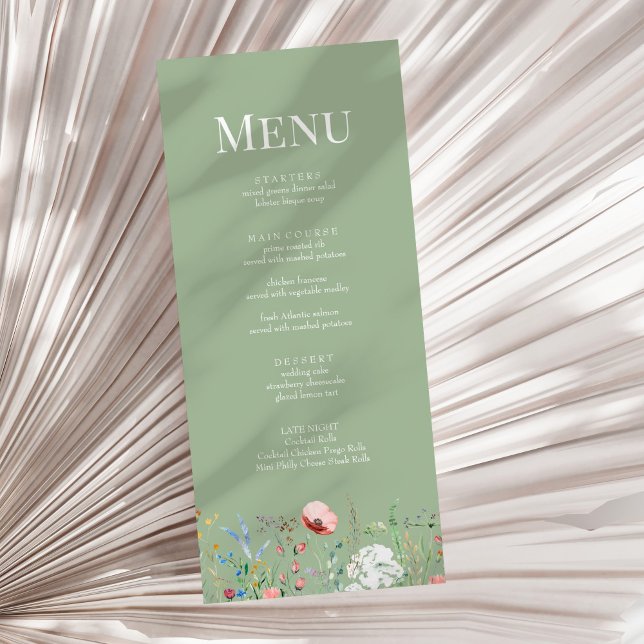 Sagegrön vildblomma bröllopsmeny kort (Sage Green Wildflower Wedding Menu Card on a sunny neutral dry palm leaf.)