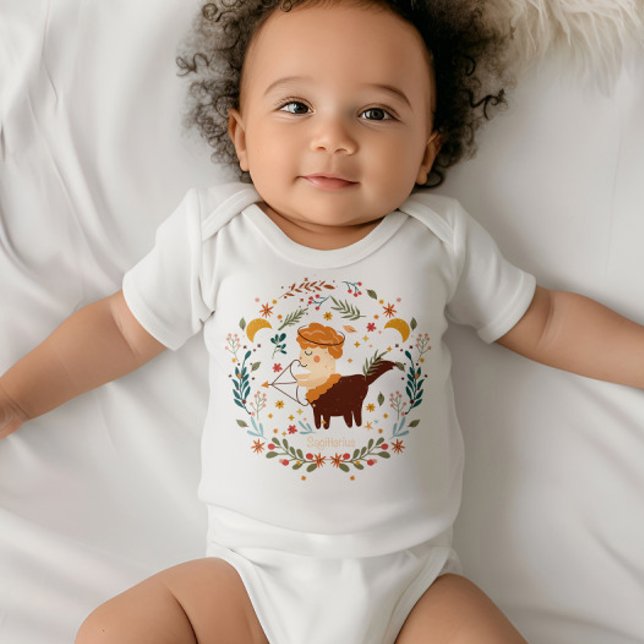 Sagittarius Baby - Adventurous Archer Zodiac-tecke T Shirt (Skapare uppladdad)