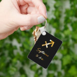 Sagittarius Zodiac Sign, Black & Guld Keychain Nyckelring<br><div class="desc">Nyckelkedja för zodiac-tecken i elegant med guld-design på svart bakgrund.</div>