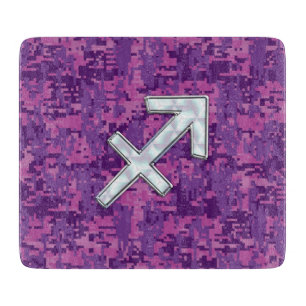 Sagittarius Zodiac Symbol på Fuchsia Digital Camo