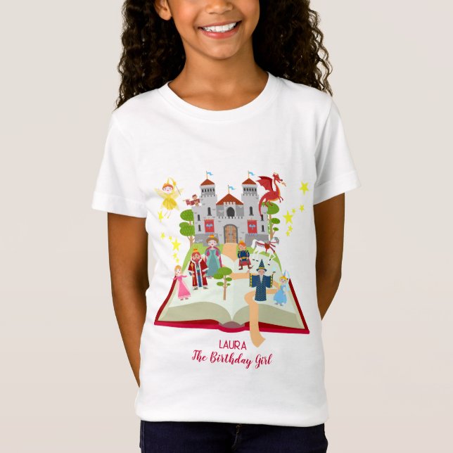 Sagoberättelser Flickans Födelsedagsfest T Shirt (Framsida)