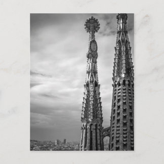 Sagrada Familia står hög i Barcelona Vykort