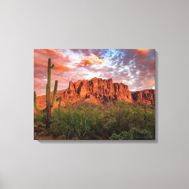 Saguaro Cactus Superstition Mountain Sunset 24x18 Canvastryck (Framsida)